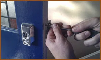Interstate Locksmith Shop Louisville, KY 502-482-5420 - 10-lock-smiths