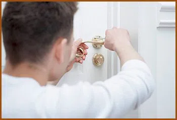 Interstate Locksmith Shop Louisville, KY 502-482-5420 - 14-install-new-lock
